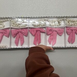 Granville Lane Pink Bow & Pearl Garland